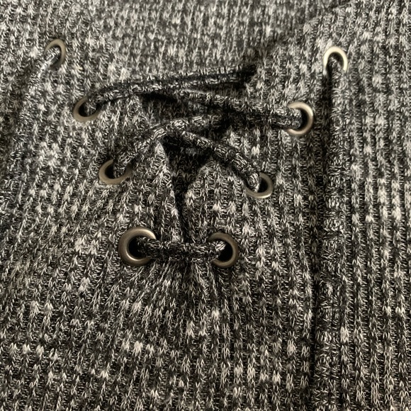 Cropped top - Picture 2 of 2